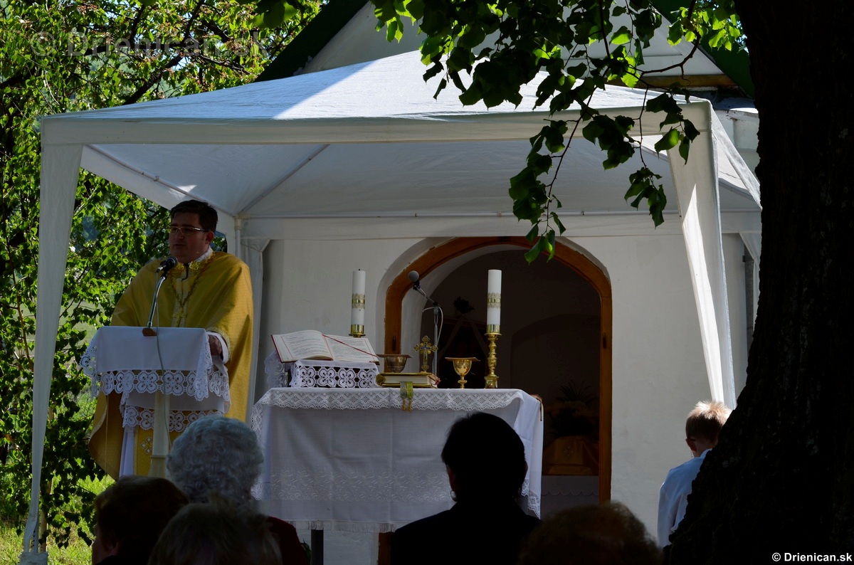 Bohoslužba pri Kapličke v Drienici