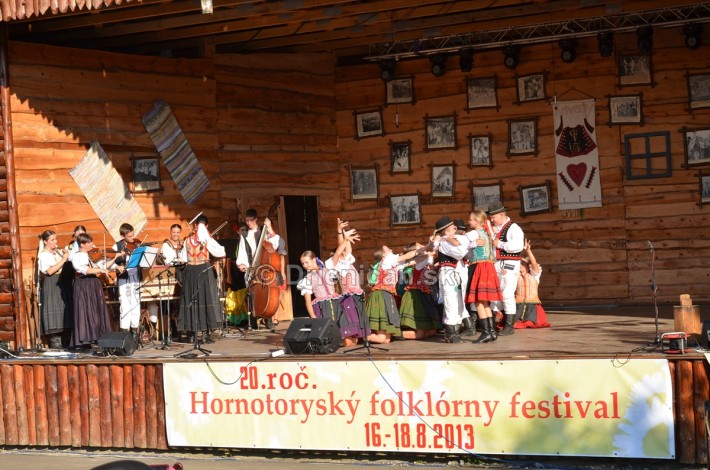 Hornotoryský folklórny festival