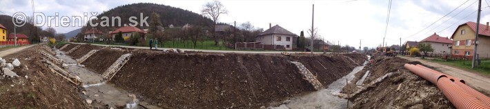 Panoramatická fotografia v dolnej časti obce Drienica