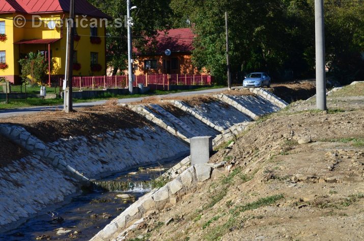 Finišovanie prác na úprave potoka