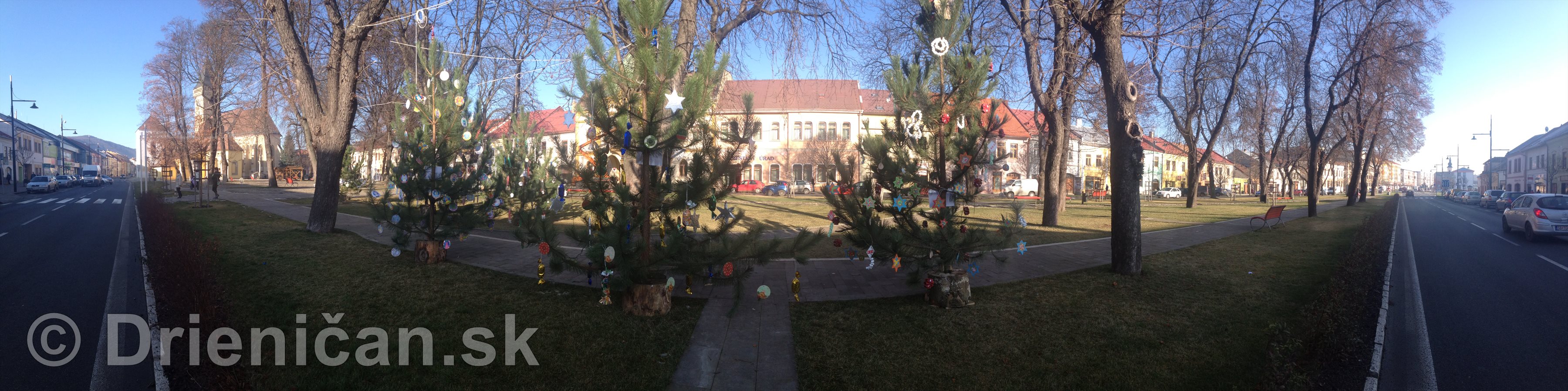 Vianočné stromčeky ZŠ v Sabinove -Panoráma