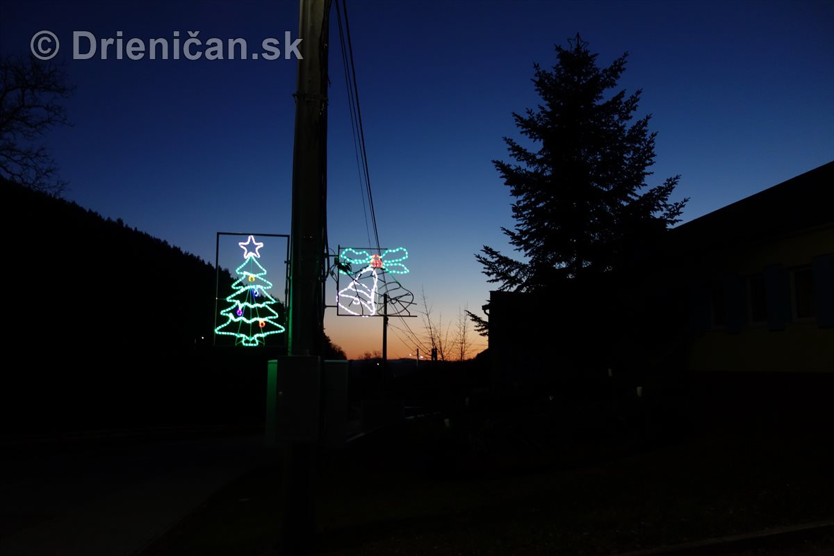 Rozsvietenie Vianočného stromčeka v Drienici
