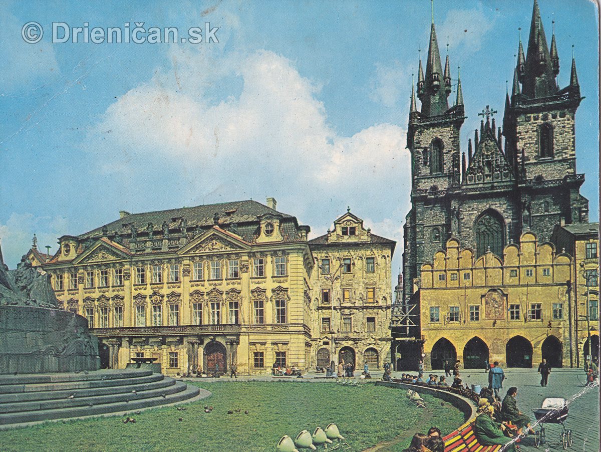 Praha-Staroměstské náměstí s Týnským chrámem, 1973. foto Josef Sekal